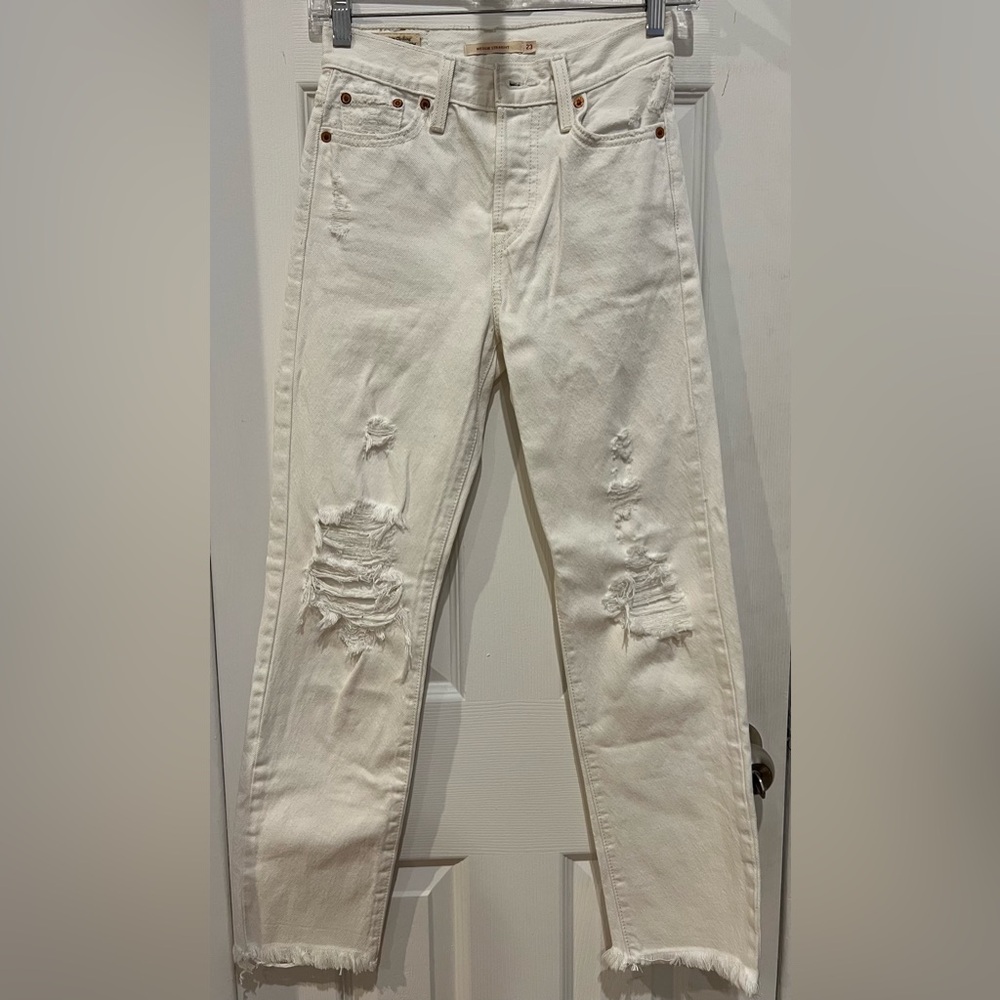 Levi's High Rise Women Jeans in Cream